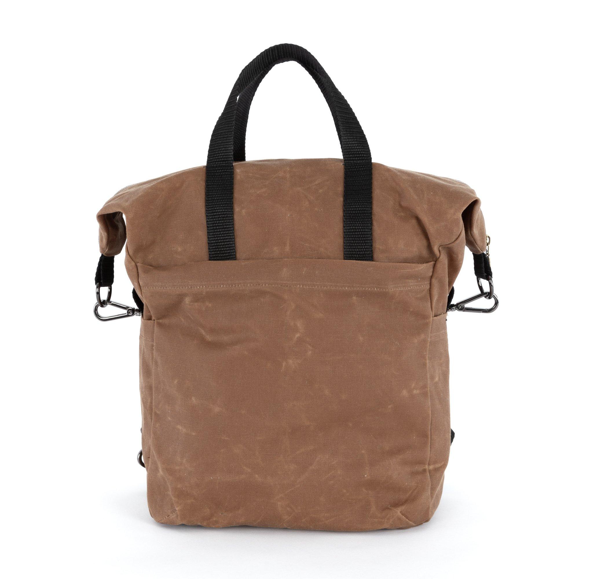 Minimalist brown waxed canvas bag made with the Galaxie 5 pattern
