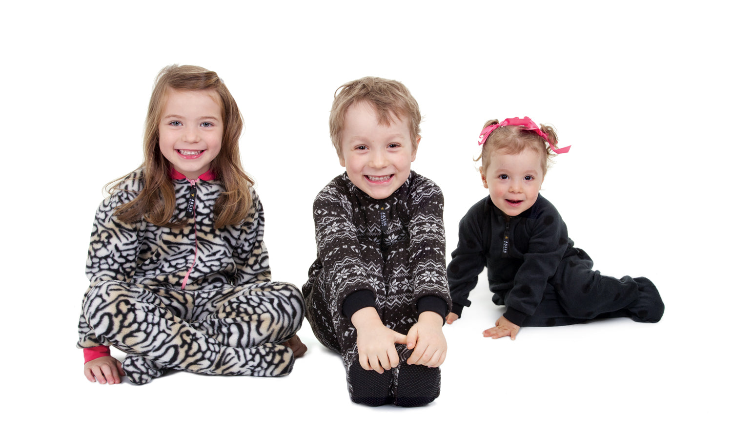 3244 // Footed pyjamas for men, women and children