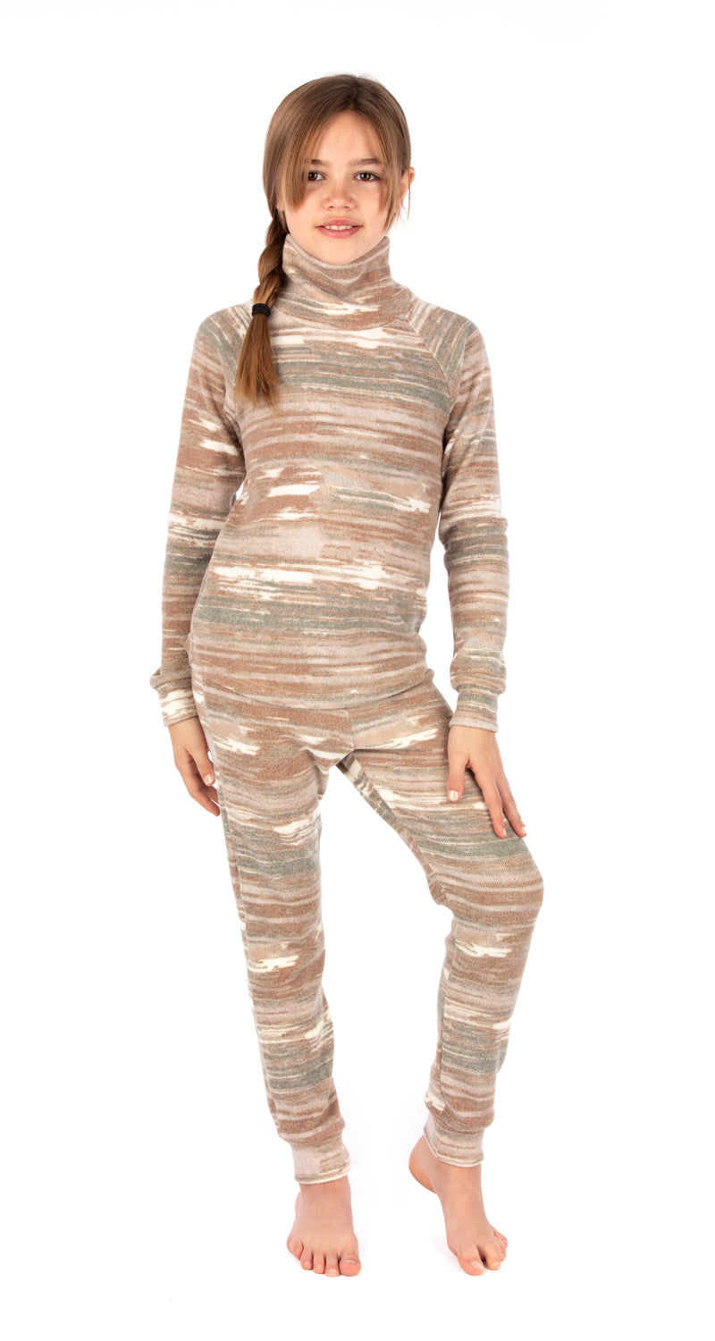 3667 // MARIE-CLAUDE Raglan Pullovers