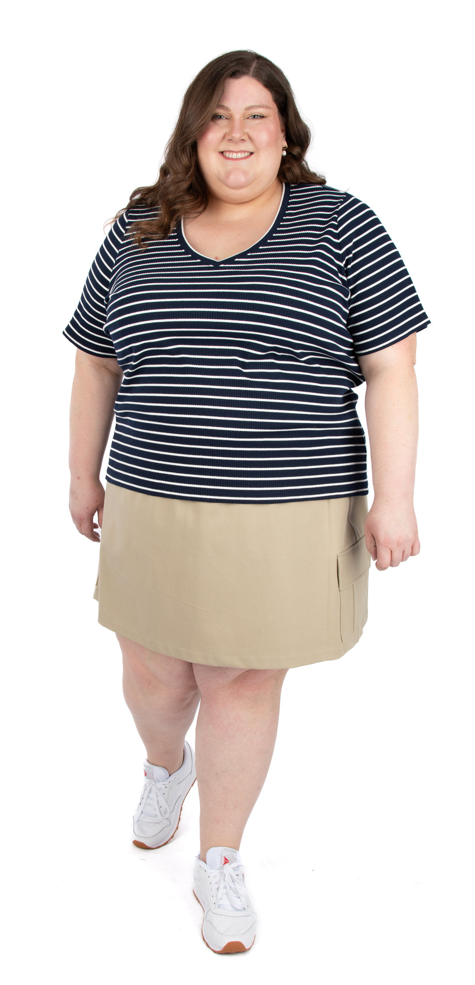 4672 // TINA Essential tees