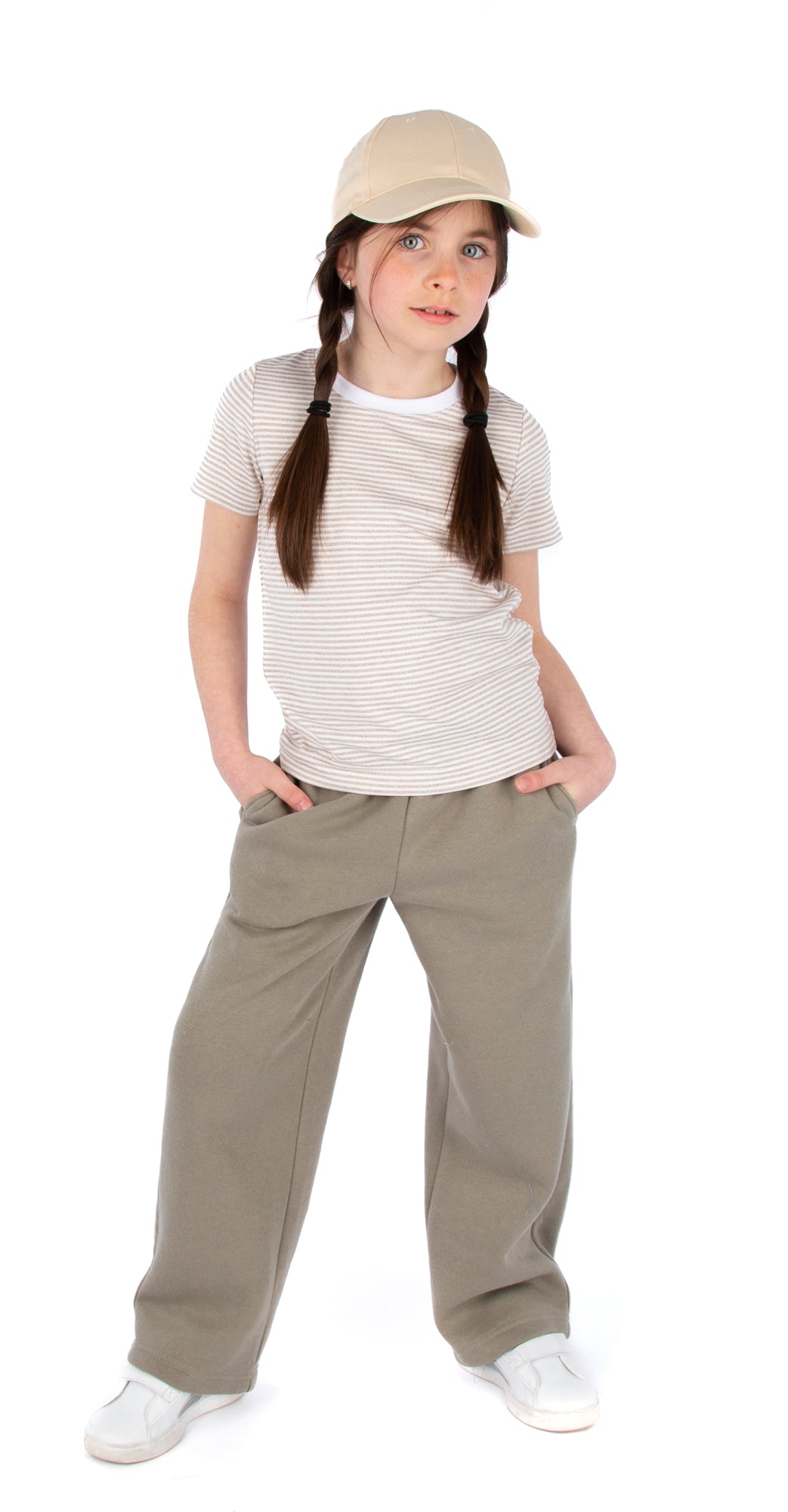 4672 // TINA Essential tees