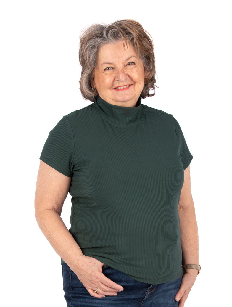 4672 // TINA Essential tees