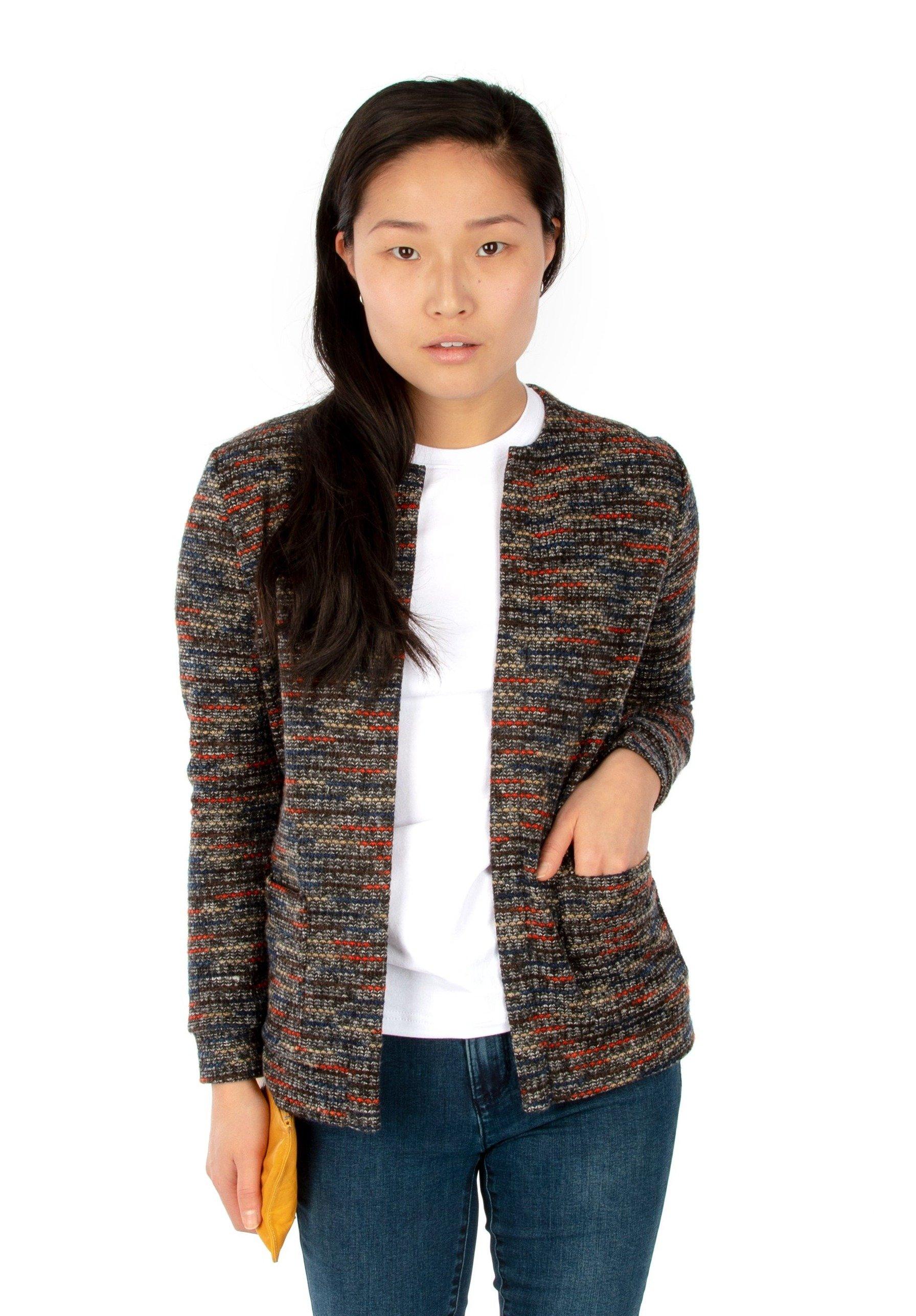 Jalie 3900 Cardigan (view A) / 2805 t-shirt. The model is 5'6'' and wearing size S. 